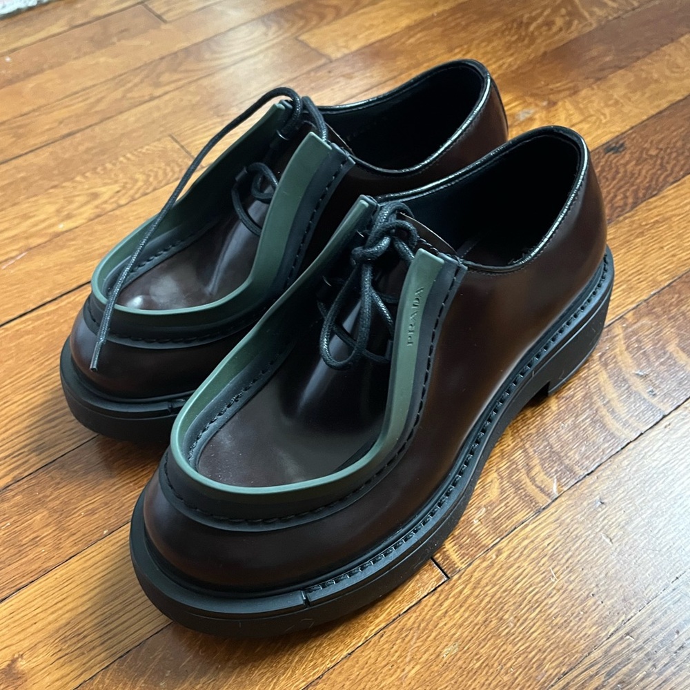NWT Prada oxfords